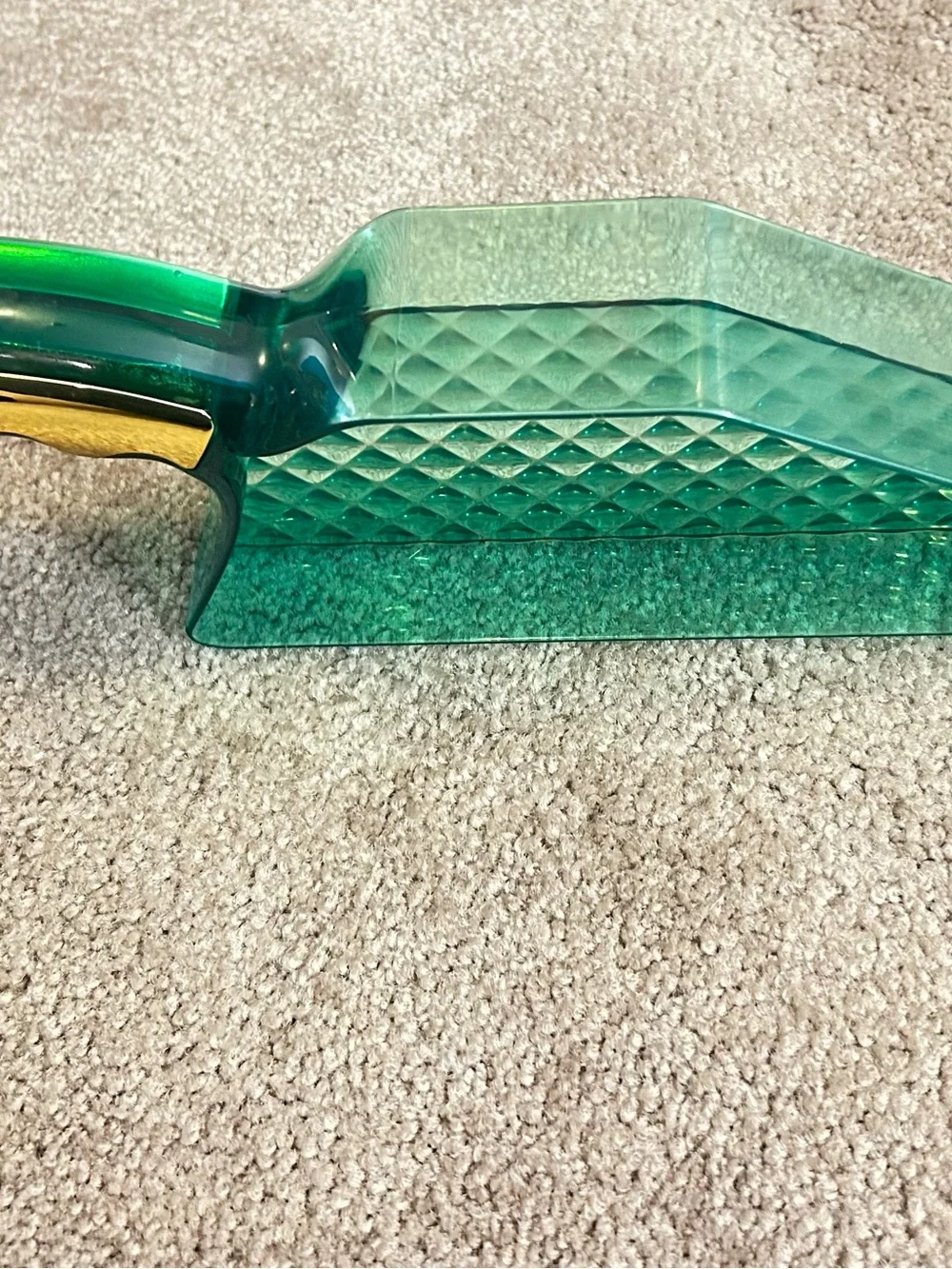 Mattress Lifter Tool Changing Bed Sheets Easer Green & Gold Translucent Plastic.